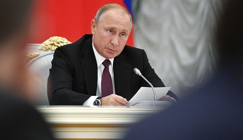 Σε ενίσχυση της συνεργασίας με τη Γερμανία προσβλέπει ο Πούτιν