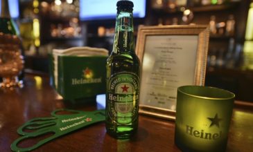 Ρωσία: Αποσύρεται και η Heineken από την χώρα