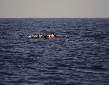 Ακυβέρνητο σκάφος με 150 μετανάστες ανοικτά της Λιβύης