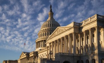 Το Κογκρέσο απέτρεψε οριακά τον κίνδυνο κήρυξης στάσης πληρωμών από τις ΗΠΑ