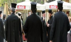 Στα χέρια πιάστηκαν δύο παπάδες σε χωριό της Αιτωλοακαρνανίας