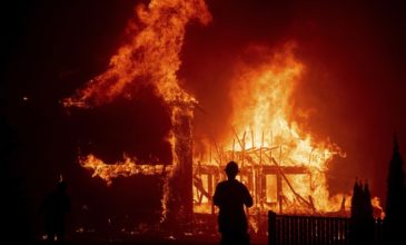 Το μήνυμα Τραμπ για την φονική πυρκαγιά που καίει τη βόρεια Καλιφόρνια