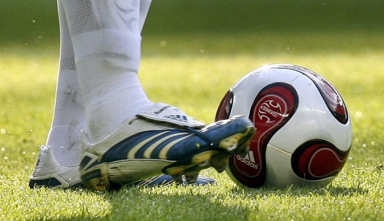 Νεαρός ποδοσφαιριστής κατέρρευσε σε γήπεδο της Λάρισας
