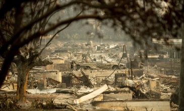 «Για τις φονικές πυρκαγιές στην Καλιφόρνια φταίνε οι περιβαλλοντολόγοι»