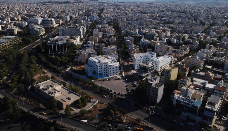 Η μεγάλη ξενοδοχειακή μάχη της Αθήνας επεκτείνεται προς τη θάλασσα