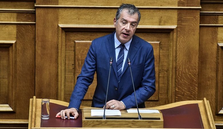 Θεοδωράκης: Να εξαλείψουμε τη σκανδαλώδη ατιμωρησία των πολιτικών