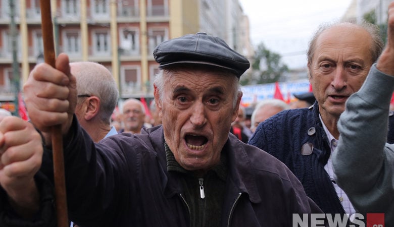 Οι συνταξιούχοι πάνε προς την Βουλή