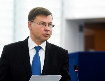 Ντομπρόβσκις: Η νίκη του Κ. Πιερρρακάκη συμβολική στιγμή για την Ελλάδα και τη ζώνη του ευρώ