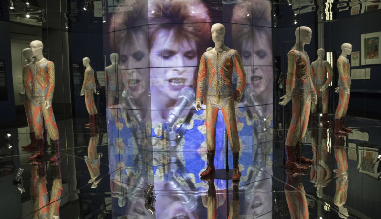 Ο David Bowie γίνεται εφαρμογή σε κινητό