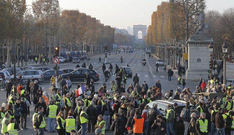 «Καμπανάκι κινδύνου» από τους εμπόρους στη Γαλλία