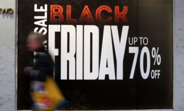 Η Black Friday ανέβασε τις πωλήσεις στη Βρετανία