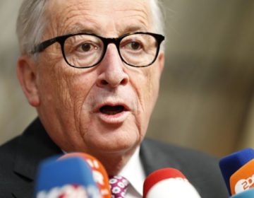 Καμιά αντίρρηση για Brexit δηλώνει ο Γιούνκερ, αρκεί να το ζητήσει το Λονδίνο