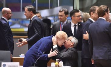 Εγκρίθηκε η συμφωνία για το Brexit από τους 27 Ευρωπαίους ηγέτες