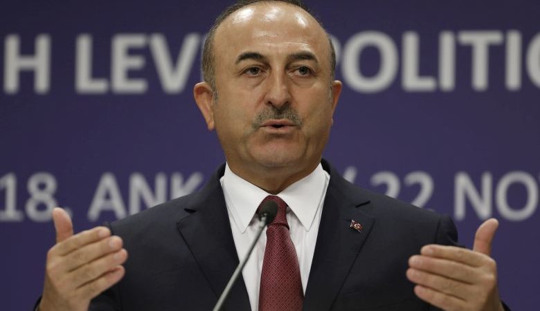 Τσαβούσογλου: Η Τουρκία θα πολεμήσει τους Κούρδους, είτε οι ΗΠΑ αποχωρήσουν είτε όχι