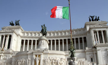 Μειώνει το έλλειμμα η Ιταλία για να τα βρει με την Κομισιόν