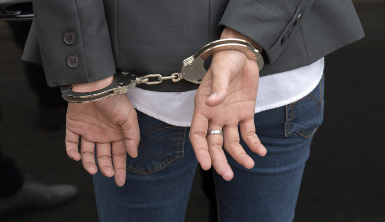 «Μαφία των φυλακών»: Προφυλακίστηκε ο δικηγόρος που κατηγορείται για εμπλοκή