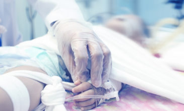 Συγκλονίζει ο παππούς της 5χρονης που «έσβησε» από τη γρίπη