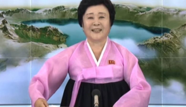 Ο Κιμ Γιονγκ Ουν δίνει σύνταξη στη… ροζ κυρία των ειδήσεων
