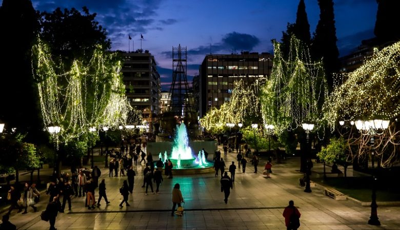 Σε «πόλη των Αγγέλων» μετατρέπεται η Αθήνα για τις εορτές