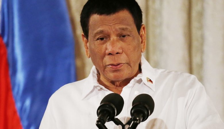 Ο Ντουτέρτε καλεί τους Φιλιππινέζους να εκτελέσουν τους καθολικούς ιερείς
