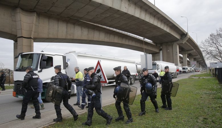 Σε συναγερμό η Γαλλική αστυνομία για την διαδήλωση του Σαββάτου