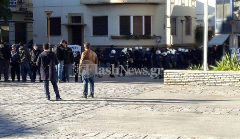 Ένταση στο μνημόσυνο του Κατσίφα στο Ηράκλειο – Τραυματίστηκε αστυνομικός