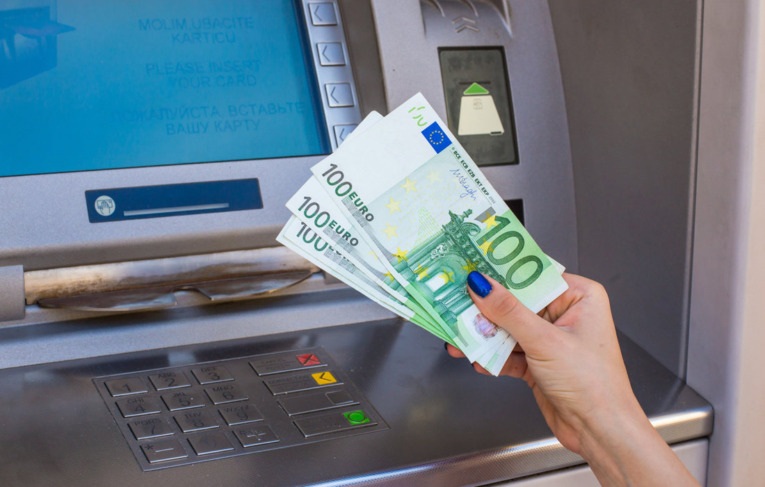 Πότε ξεκινά η καταβολή του επιδόματος των 800 ευρώ στους δικαιούχους