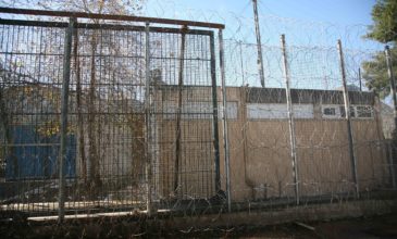 Συγκρατούμενοι για τον ξυλοδαρμό του 19χρονου Αλβανού: Μερικές σφαλιάρες έφαγε