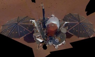 Το InSight τράβηξε την πρώτη του «σέλφι» στον Άρη