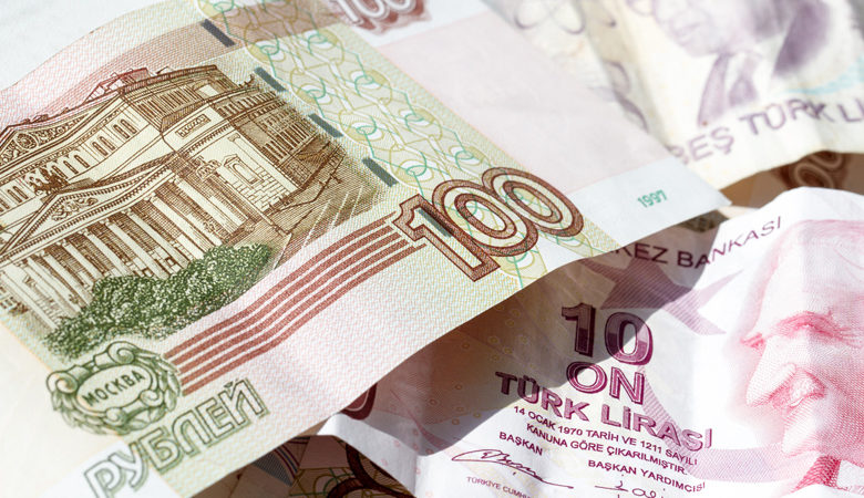 Εμπορικές συναλλαγές με τη Ρωσία σε εθνικά νομίσματα σχεδιάζει η Τουρκία
