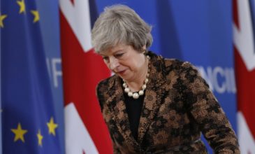 «Η Τερέζα Μέι ενδέχεται να ζητήσει από την ΕΕ αναβολή του Brexit»