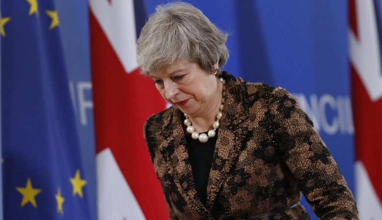 Μέι: Η λογομαχία με τον Γιούνκερ και οι διαπραγματεύσεις για το Brexit