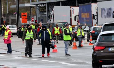 Οδηγός σκοτώθηκε στη διάρκεια διαδήλωσης των «κίτρινων γιλέκων» στη Γαλλία