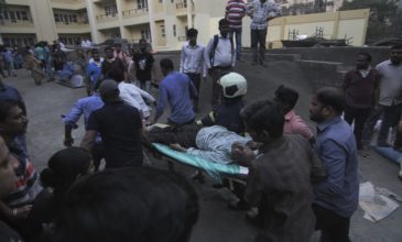 Πολύνεκρη τραγωδία από φωτιά σε νοσοκομείο στην Ινδία