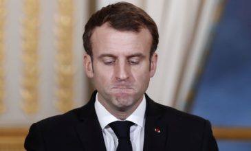 Εμανουέλ Μακρόν: Συγκλονισμένος ο Γάλλος πρόεδρος από την εν ψυχρώ δολοφονία 17χρονου από αστυνομικό