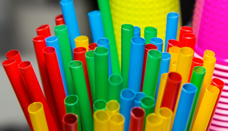 Η βιομηχανία πλαστικών αντίθετη στην κατάργηση πλαστικών μιας χρήσης