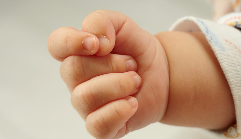 Τραγωδία στην Εύβοια: Πέθανε μωρό 8 μηνών – Η καταγγελία των γονιών του