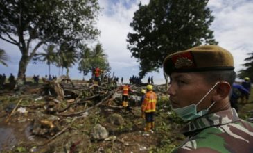 Εκατόμβη νεκρών στην Ινδονησία – Φόβοι για νέο τσουνάμι