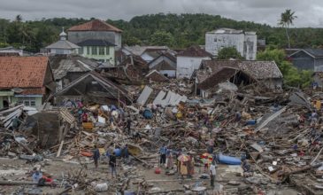 Η Ινδονησία έδωσε λάθος αριθμό νεκρών από το τσουνάμι