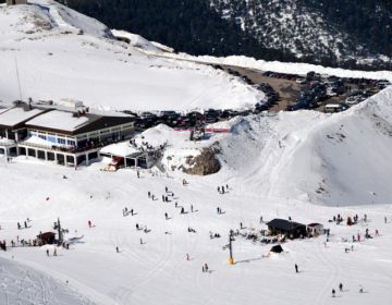 Άνοιξε με νέες τιμές το Χιονοδρομικό Κέντρο Παρνασσού
