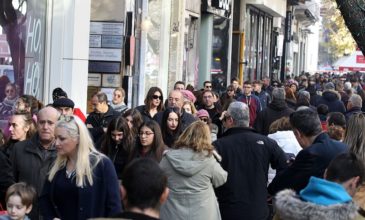 Αυξημένη η κίνηση τα Χριστούγεννα στην αγορά της Θεσσαλονίκης