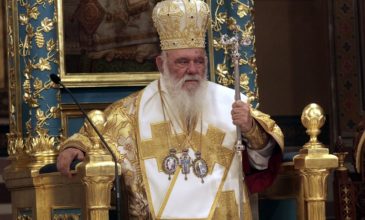 Aρχιεπίσκοπος Ιερώνυμος: «Απέναντι στη φθορά ολόφωτη η Χάρη της Αναστάσεως»