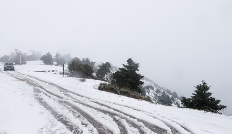Καιρός: Χιόνια ακόμη και στην Πάρνηθα τη Δευτέρα