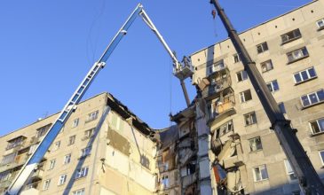 Πάνω από 400 έμειναν άστεγοι από την έκρηξη της πολυκατοικίας στη Ρωσία
