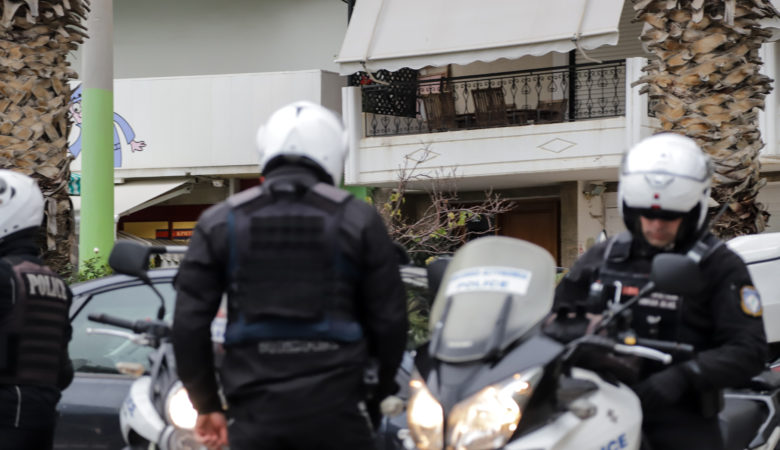 Σχέδιο με 2.000 αστυνομικούς εφάρμοσε η ΕΛ.ΑΣ. στην Αττική, ύστερα από πληροφορίες για επεισόδια λόγω των ποδοσφαιρικών αγώνων