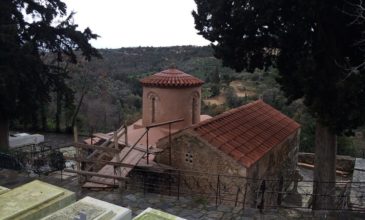 Καταστρέφουν με τσιμέντο βυζαντινή εκκλησία