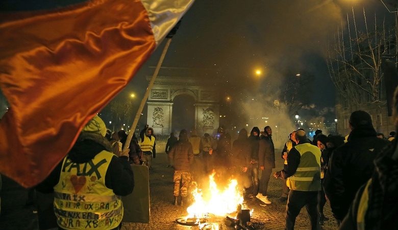 Την επιβολή κυρώσεων για διαδηλώσεις μελετά η γαλλική κυβέρνηση