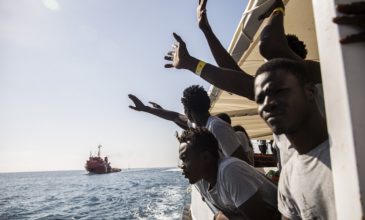 Δεν έχει τέλος η «οδύσσεια» για τους 17 μετανάστες του Sea Watch