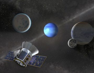 Η NASA πανηγυρίζει την ανακάλυψη και τρίτου εξωπλανήτη, τριπλάσιου από τη ΓΗ