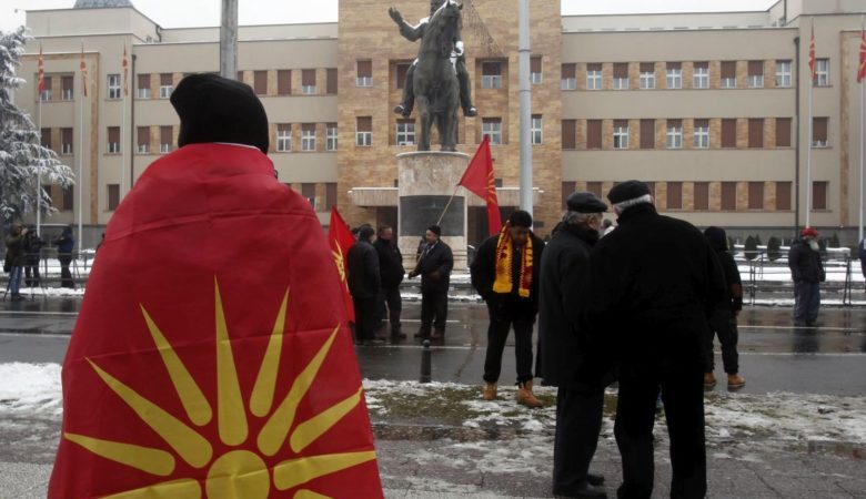 Οι αντιδράσεις στην ΠΓΔΜ μετά τη Συνταγματική Αναθεώρηση – Ικανοποίηση και έντονες κριτικές